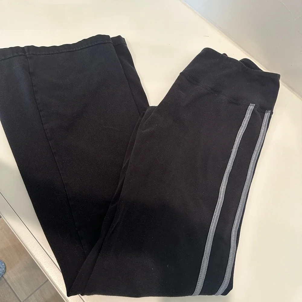 Ballys Pair of Yoga Pats - Small - Picture 8 of 8